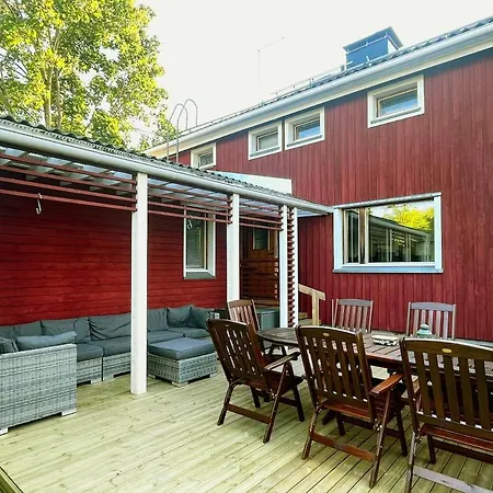 12 People, 4 Bedrooms, Close To The Center With A Large Deck Apartamento