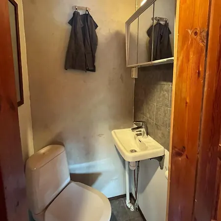Apartamento 12 People, 4 Bedrooms, Close To The Center With A Large Deck Tampere
