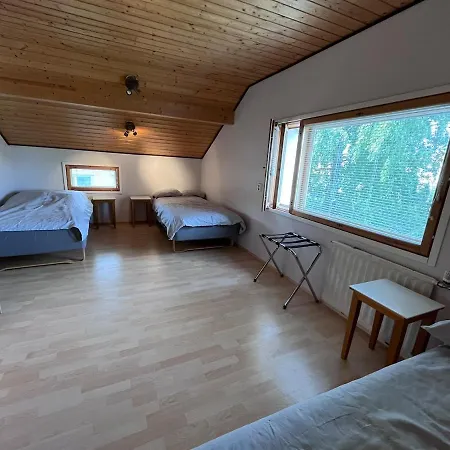 Apartamento 12 People, 4 Bedrooms, Close To The Center With A Large Deck Tampere