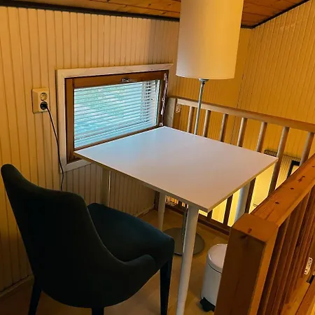 Apartamento 12 People, 4 Bedrooms, Close To The Center With A Large Deck Tampere