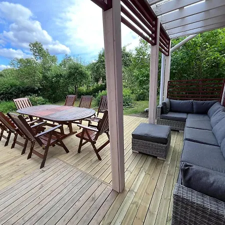 Apartamento 12 People, 4 Bedrooms, Close To The Center With A Large Deck