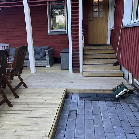 12 People, 4 Bedrooms, Close To The Center With A Large Deck * Tampere