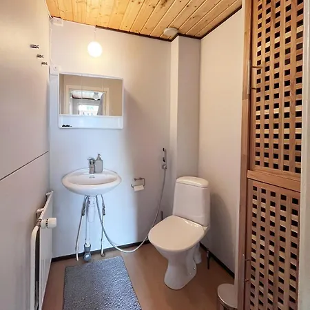 Apartamento 12 People, 4 Bedrooms, Close To The Center With A Large Deck Tampere